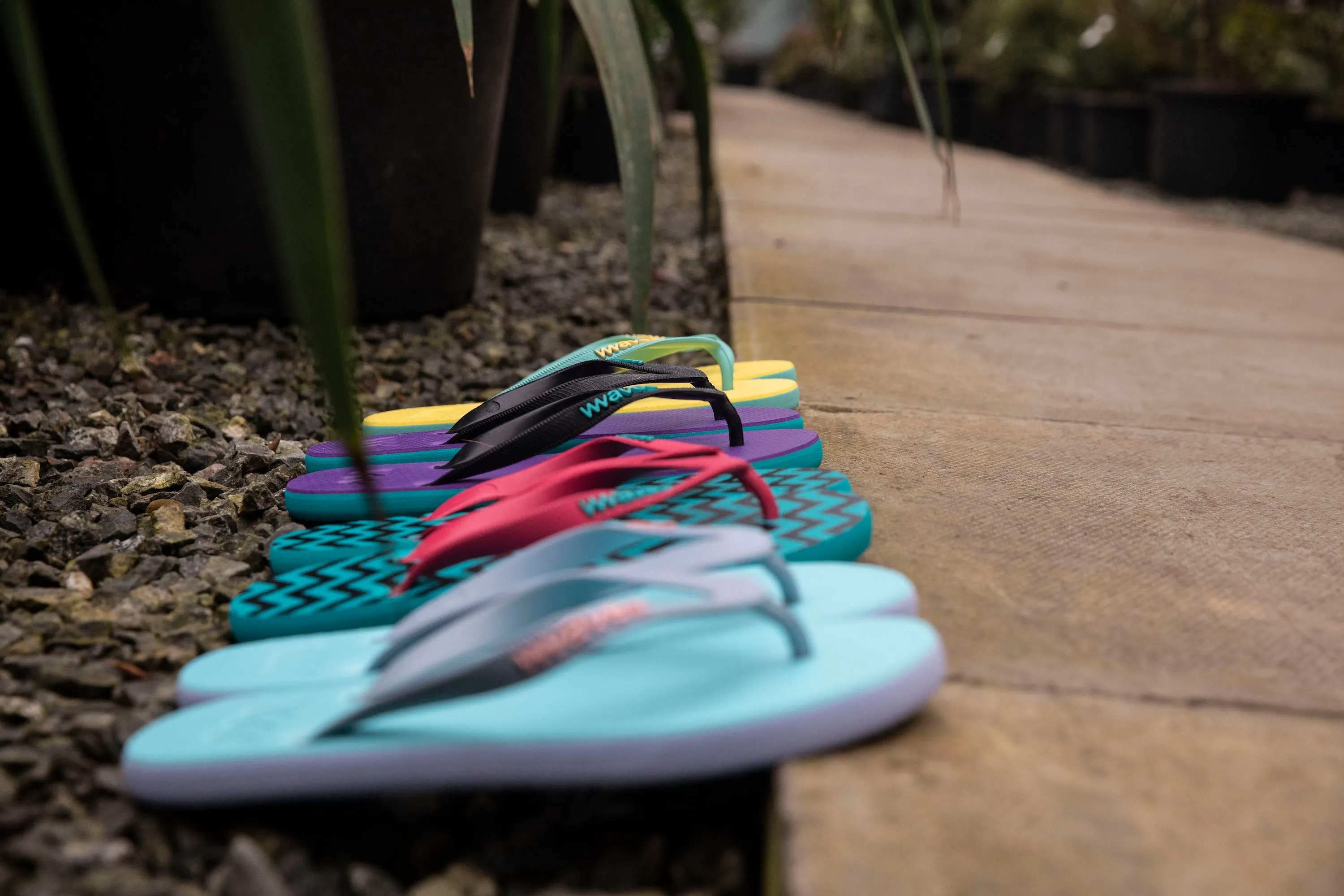 Women's Natural Rubber Flip Flops - Summer Shades